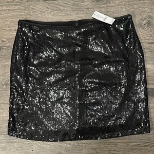 WHITE HOUSE/BLACK MARKET Black Sequin Skirt SIZE SMALL